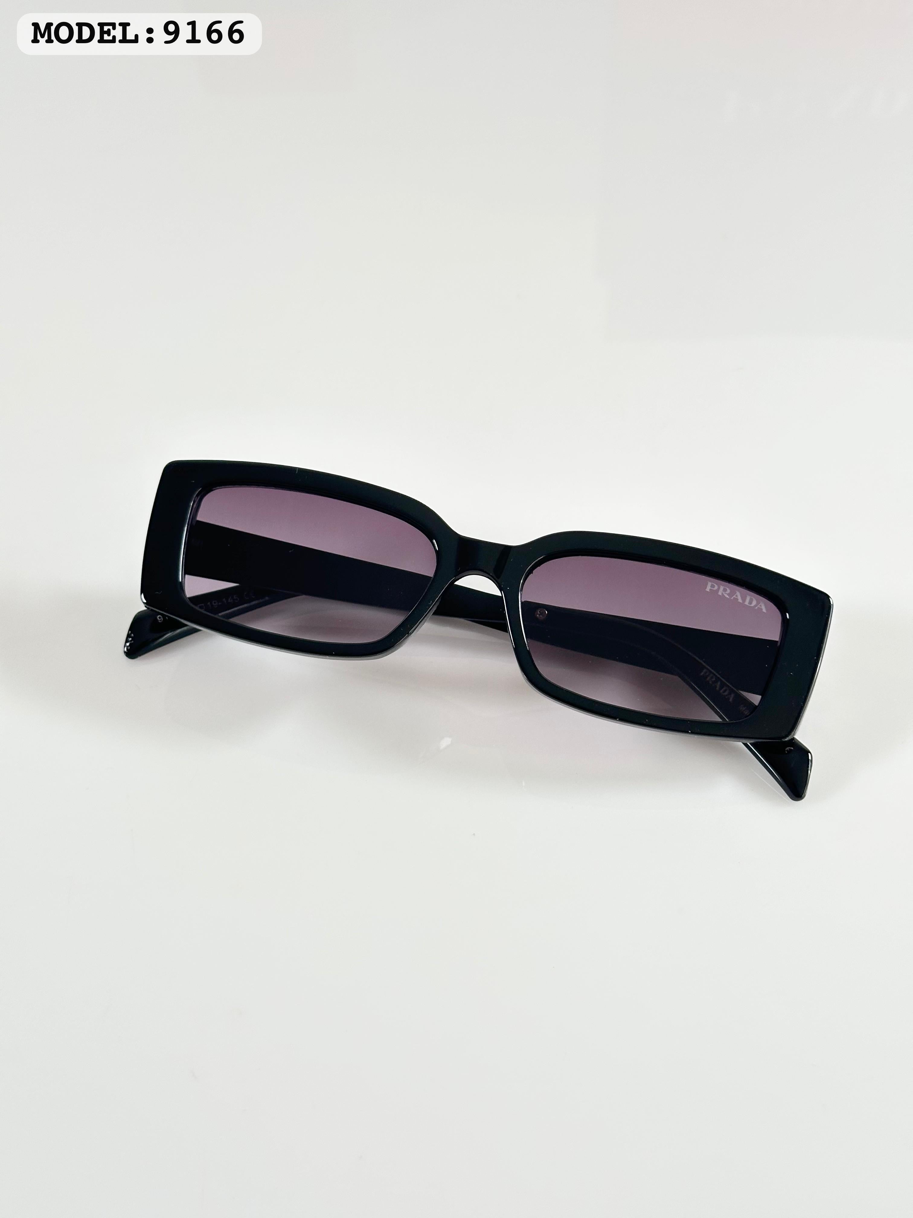 Pr_ada WMNS 9166 BLACK