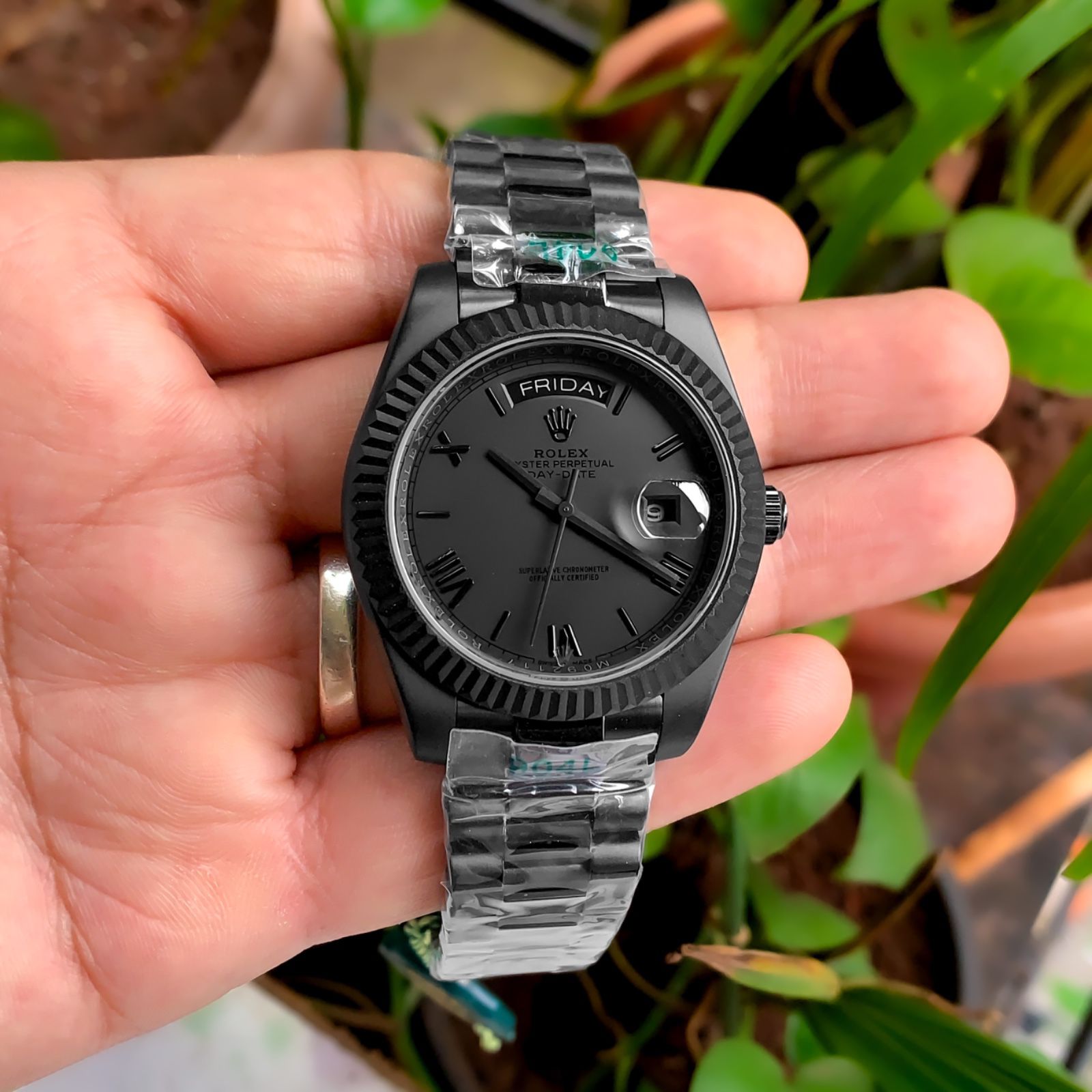 Role_x Full Black Watch