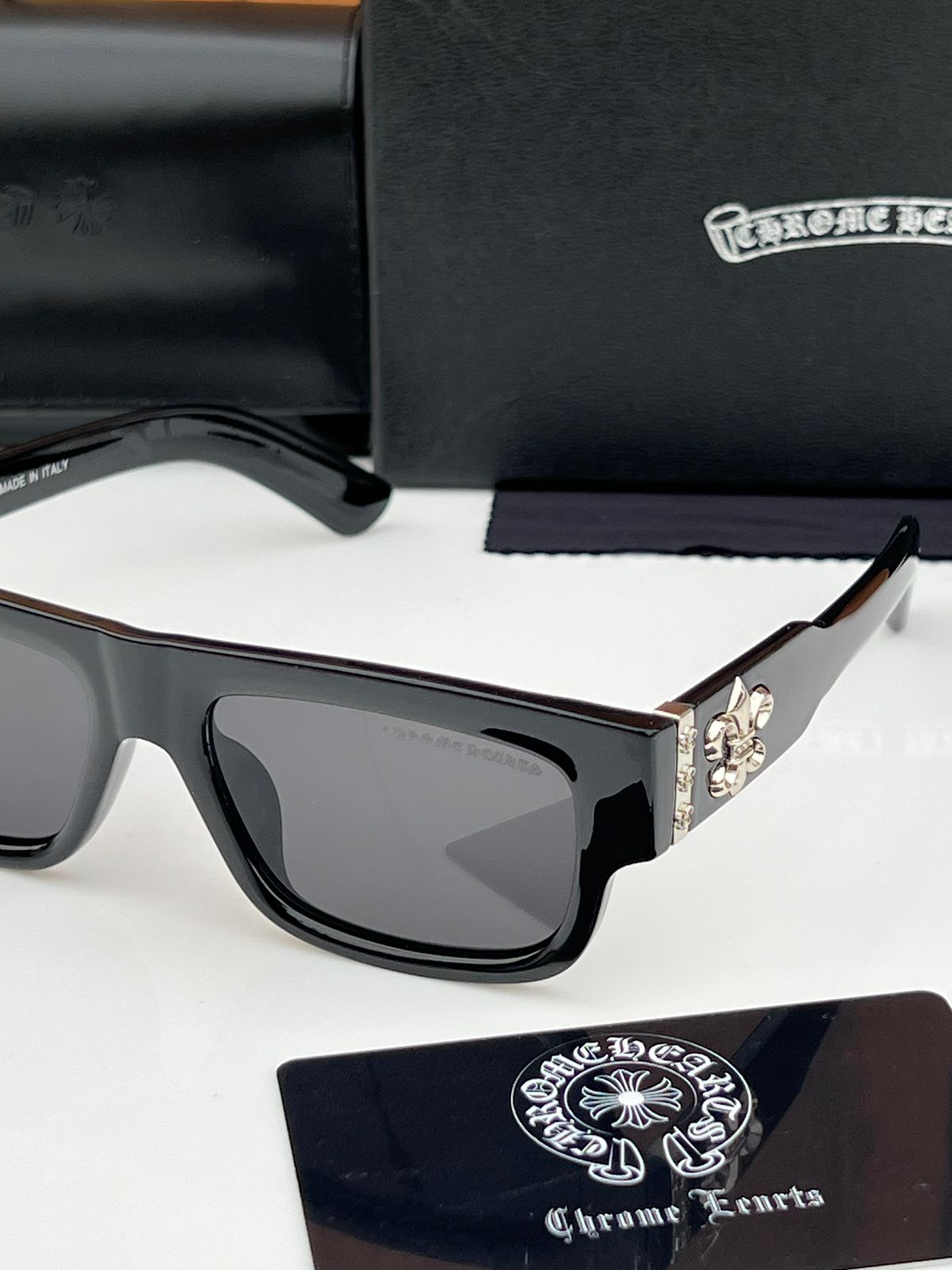 Chrom_e Erott_s 7820