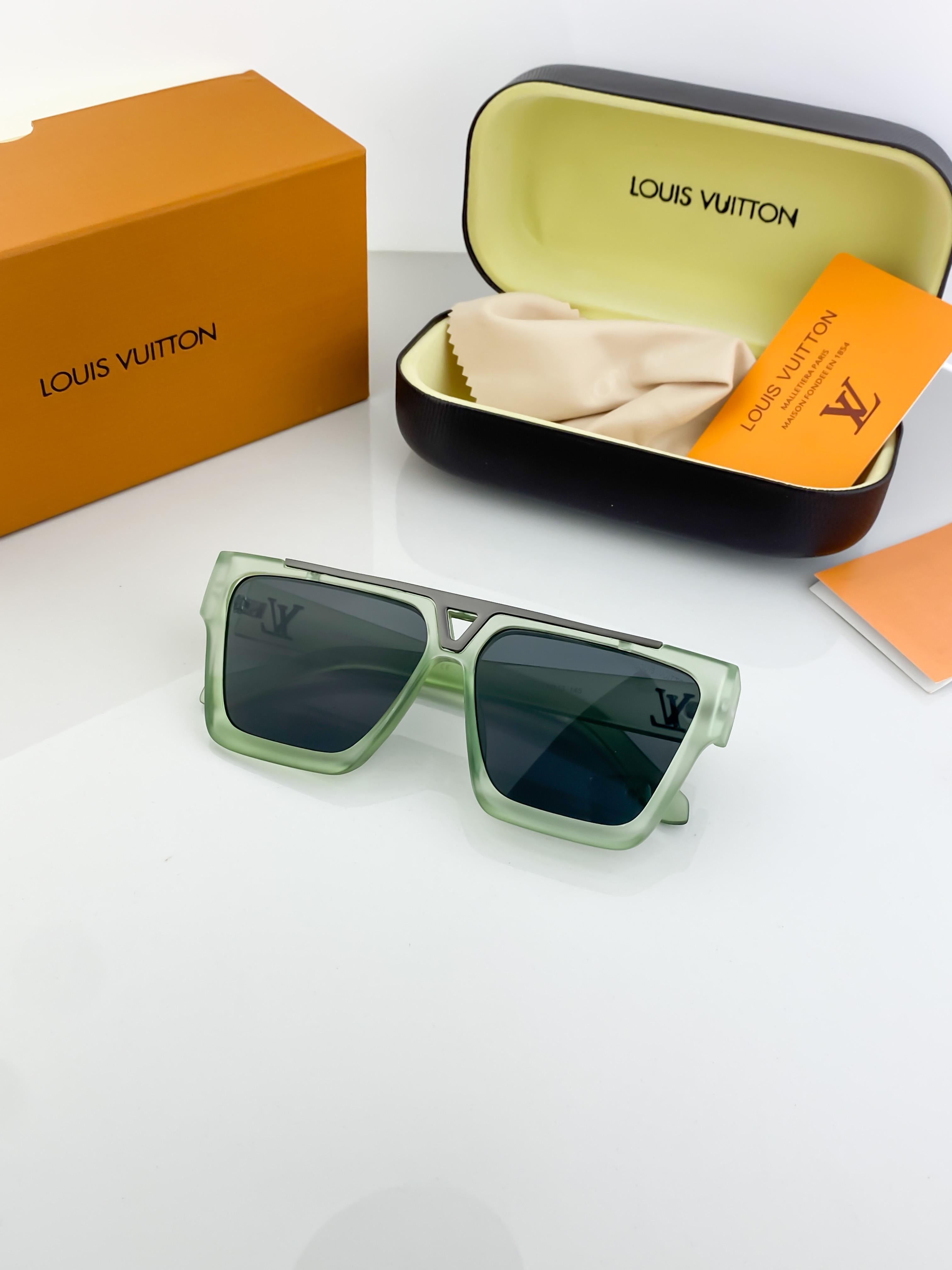 LOU  MATTE GREEN 1502