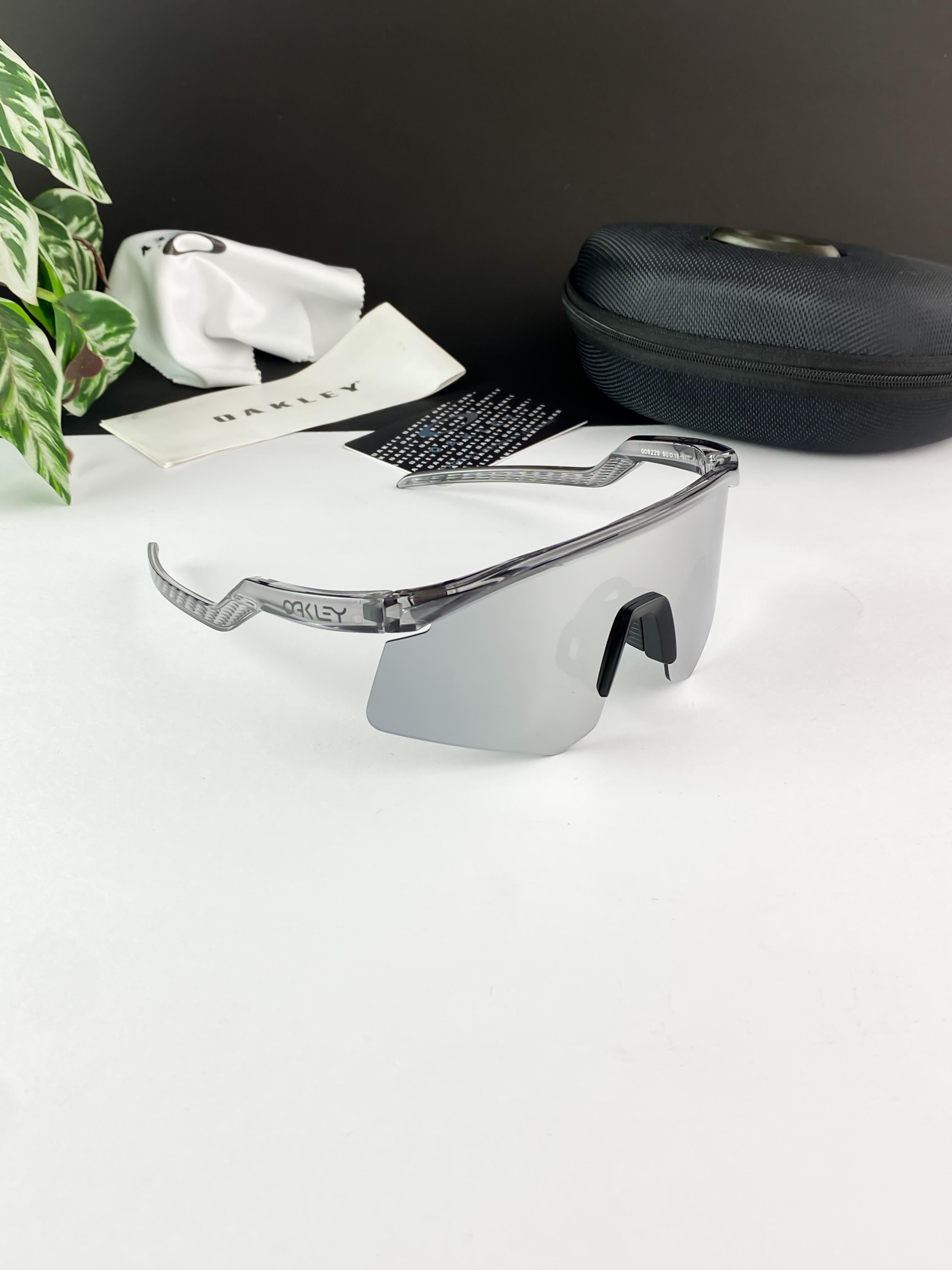 OAKL  SILVER GREY 9229