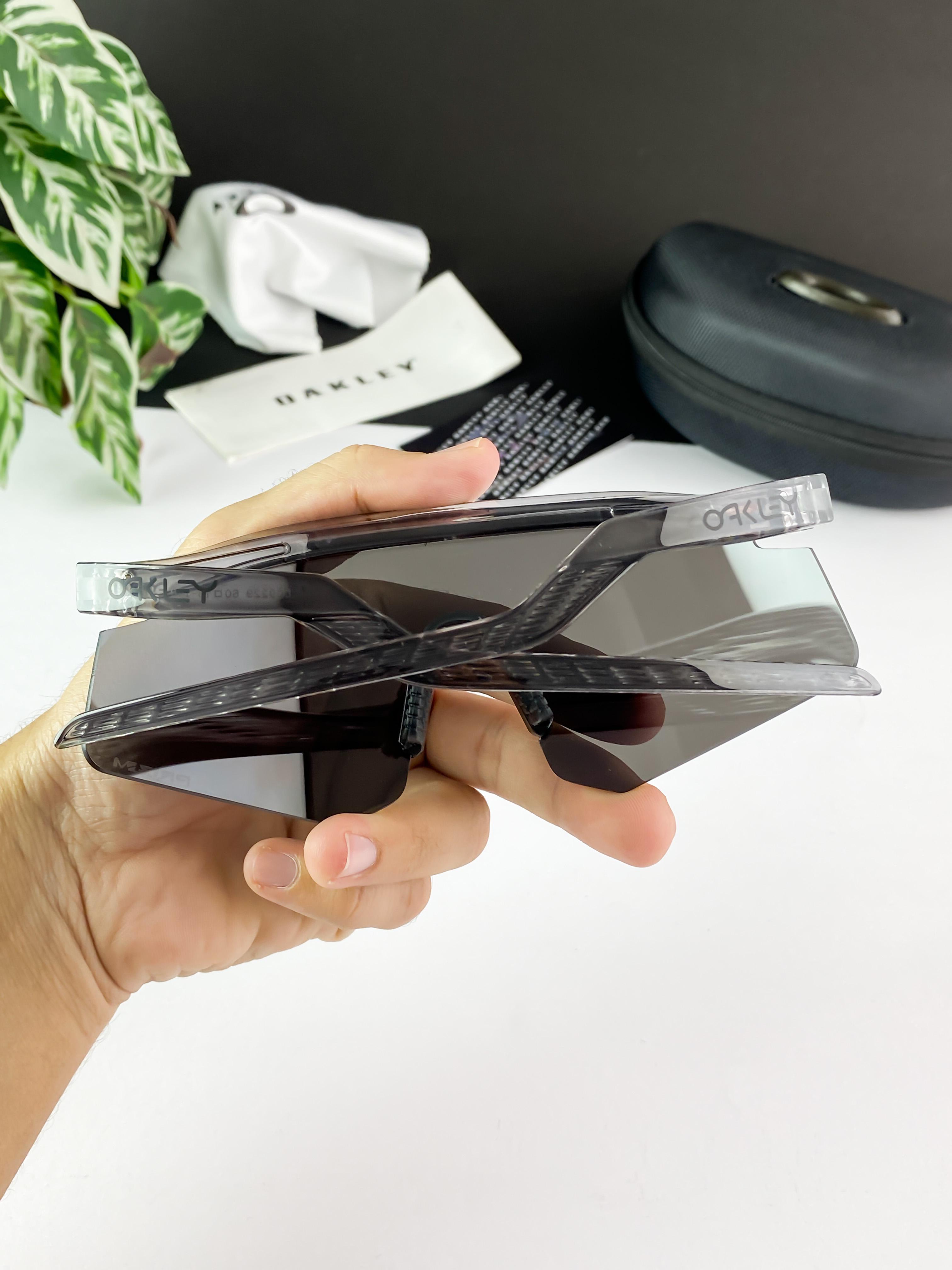 OAKL  SILVER GREY 9229